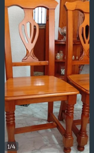 Mesa y 3 sillas estilo provenzal