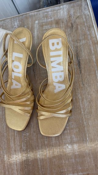 Sandalias Bimba y Lola Doradas