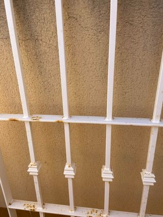 Reja de hierro blanca