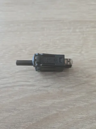 Interruptor contacto puerta o pedal freno Mercedes