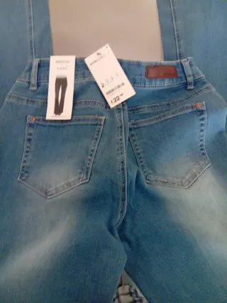 Vaquero de señora elástico y con campana