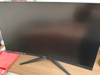 Monitor AOC 27 240Hz Curvo FHD