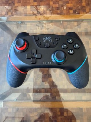 Mando de videojuegos negro