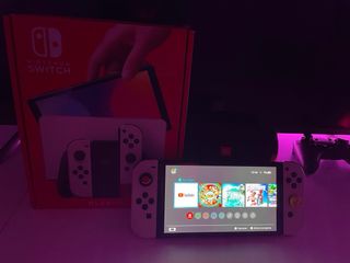 Nintendo Switch OLED Blanca y Negra