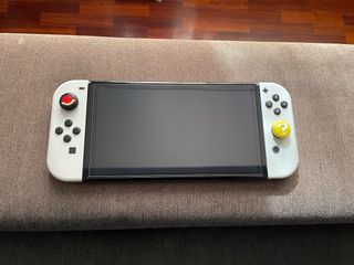 Nintendo Switch OLED Blanca y Negra