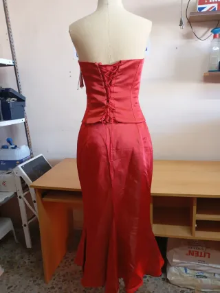 Traje de fiesta rojo tres piezas