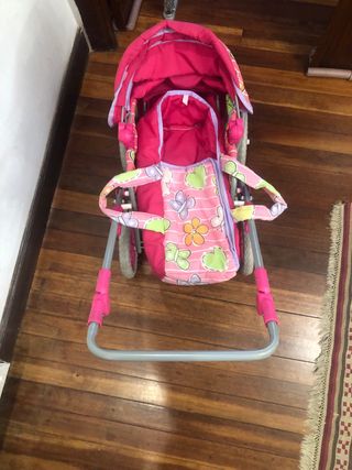Carrito de juguete con capazo incluido