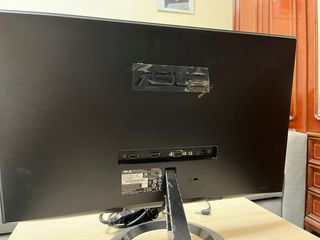 Pantalla ASUS Negra 24 Pulgadas.