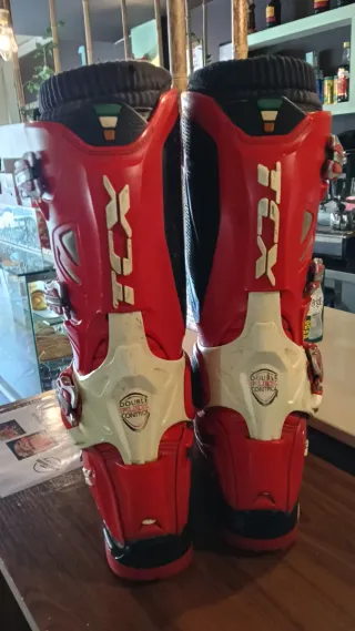 Botas TCX Competizione N°45 Vermelhas