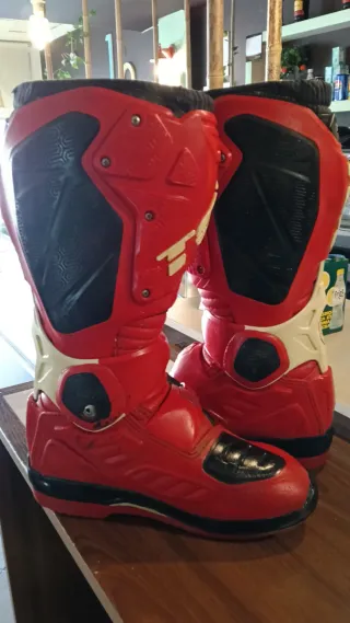 Botas TCX Competizione N°45 Vermelhas