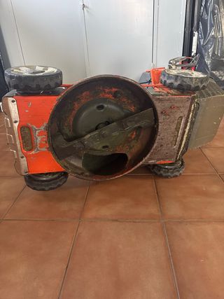 Cortacésped Husqvarna LC348V