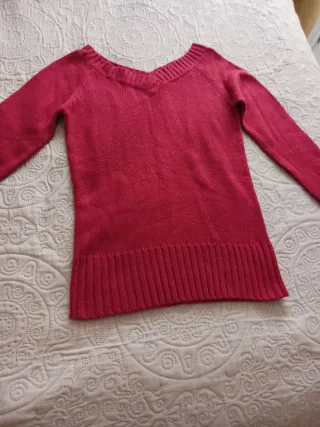 Jersey cuello pico rojo