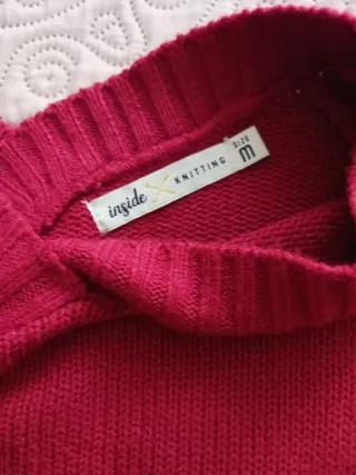 Jersey cuello pico rojo