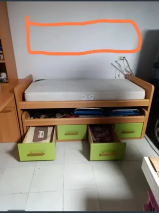 Dormitorio juvenil madera y plástico