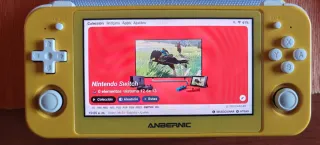 Anbernic RG505 Amarillo. En su caja.