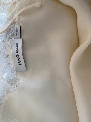 Top Mango Satén Encaje Asimétrico Talla M