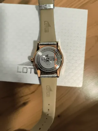 Reloj Lotus Mujer color Oro y Plata PRECIO NEGOCIA