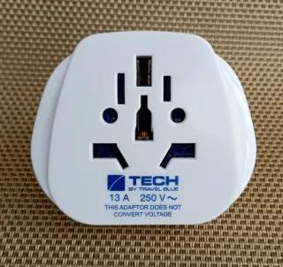 Adaptador enchufe universal viaje conectar tomas