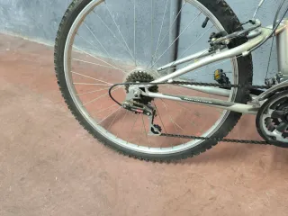 Bicicleta Montaña 18 Velocidades Roja