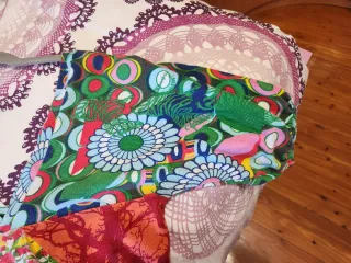 Camiseta de la marca desigual