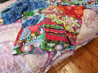 Camiseta de la marca desigual