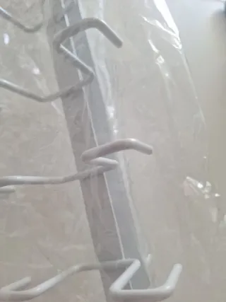 Colgador de tazas para estantería