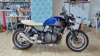 Moto Suzuki GSX 750cc Inazuma Cafe Racer
