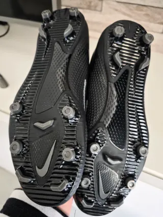 Botas de fútbol Nike Phantom Negras