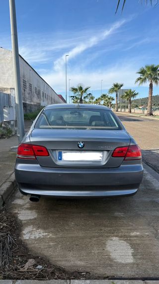 BMW 320i 2008