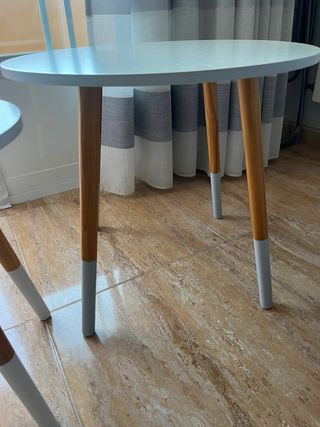 Tavoli ausiliari rotondi in legno