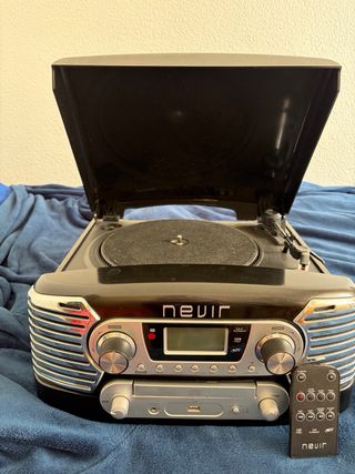 Reproductor Nevir Vinilo CD USB Radio FM