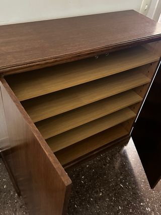 Armario vintage de madera