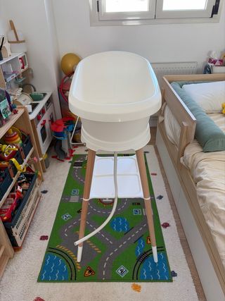 Bañera bebé con patas blanca