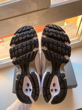 Zapatillas New Balance 530 Plata y Blanco