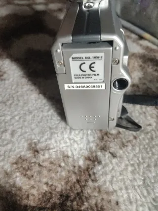 Fujifilm MV-1 Plata cámara digital.