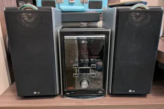 Minicadena LG Negra y Plateada