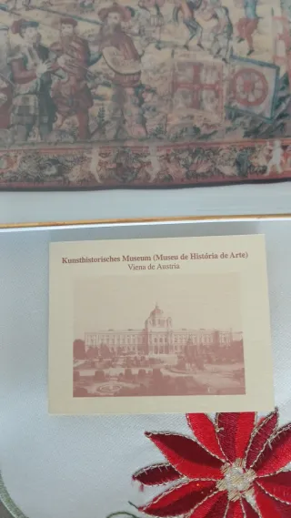 Prato em porcelana NG- Tapeçarias de D.J.de Castro