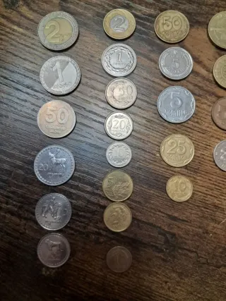 Colección de monedas variadas