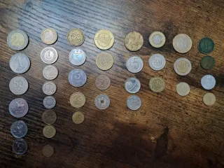 Colección de monedas variadas