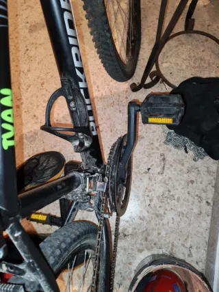 Bicicleta infantil negra