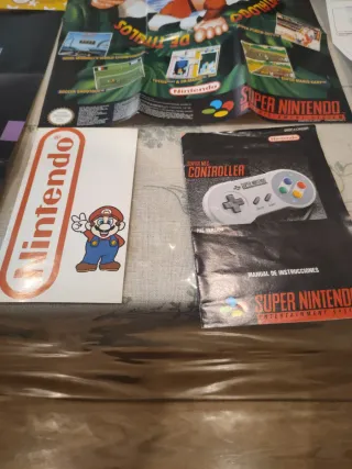 Caja Original Mando SNES + Pósters