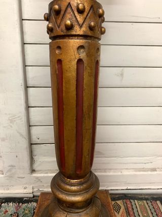 Pareja de columnas o peanas de madera. Antiguas.