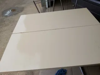 Mesa de cocina y 2 sillas