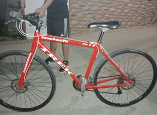 Bicicleta Trek FX 7.3 Roja