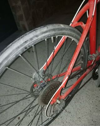 Bicicleta Trek FX 7.3 Roja