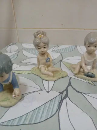 4 Figuras Porcelana Niños Casades