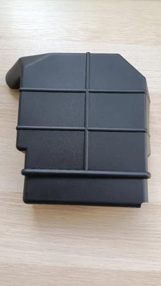 Tapa de la centralita Peugeot 106 - Citroen Saxo