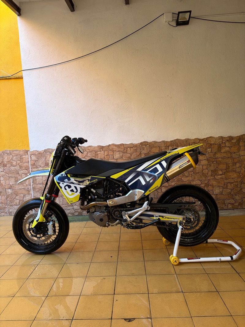 Husqvarna 701 SM 2023 Supermotard