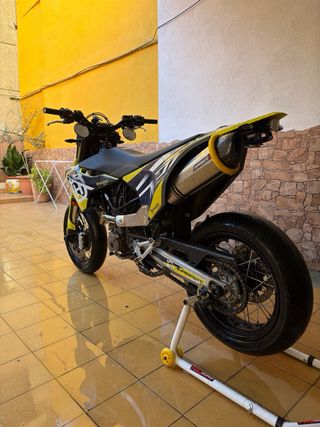 Husqvarna 701 SM 2023 Supermotard