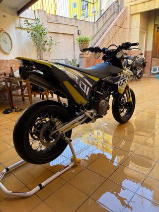 Husqvarna 701 SM 2023 Supermotard